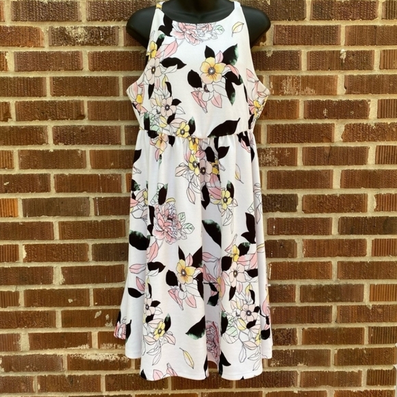 Torrid White Floral Textured Knit Bare Shoulders High Neck Skater Dress - Picture 11 of 11